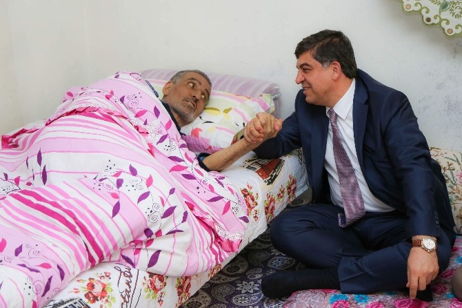 Başkan Fadıloğlu’ndan Kanser Hastalarına Moral Ziyareti