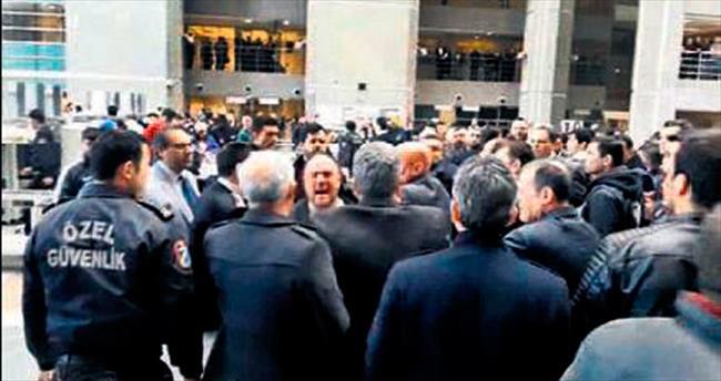 Adliye’de yine arama tartışması