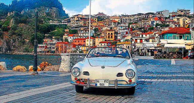 Klasik otomobille Yunanistan yollarında