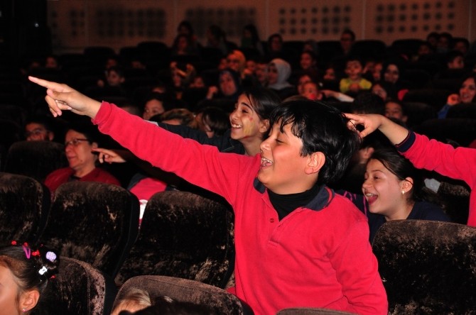 Manisa’da Çocuk Filmleri Festivali Başladı