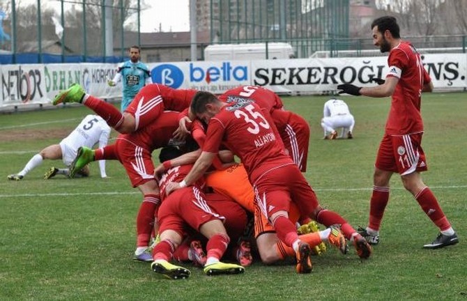 Sivas Dört Eylül Belediyespor, Lider Eyüpspor’u 1-0 Yendi