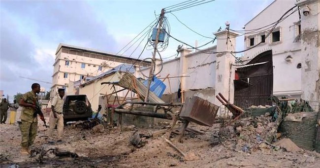 Somali’de bakanlık binasına saldırı