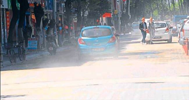 Fethiye caddeleri toz duman oldu