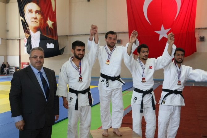 Üniversiteler Arası Türkiye Judo Şampiyonası Başladı
