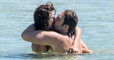 Penelope Cruz ve Javier Bardem tatilde aşka geldi