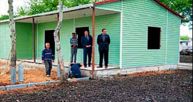Ceyhan’da prefabrik taziye evleri yapılıyor
