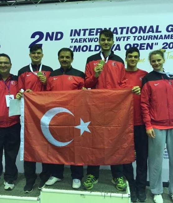 Kardeş Milli Tekvandocular Türkiye’ye Altın Madalya Kazandırdı