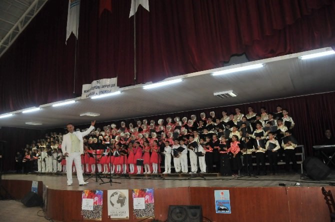 190 Mevcutlu Okulun 150 Öğrencisini Müzisyen Yaptı