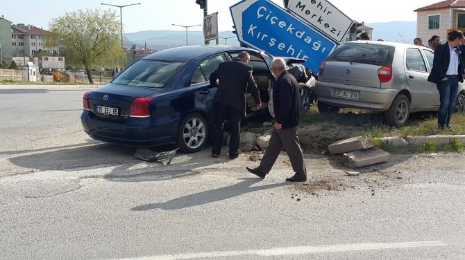 Yerköy’de Trafik Kazası: 3 Yaralı