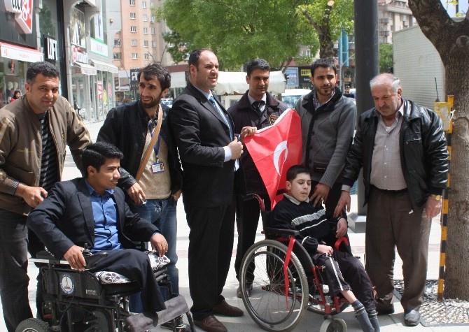 Özel Haber Gafed Suriyeli Engelli Çocuğu Unutmadı