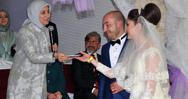 Sare Davutoğlu nikah şahidi oldu