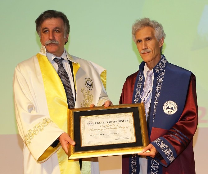 Erciyes Üniversitesi’nde Fahri Doktora Töreni