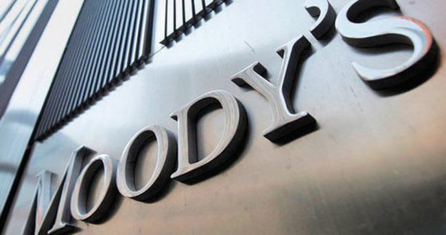 Moody’s Yunanistan’ın kredi notunu düşürdü