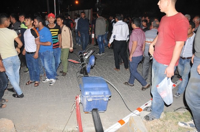 Tarsus’ta Hemzemin Geçitte Akıl Almaz Kazada 5 Kişi Yaralandı