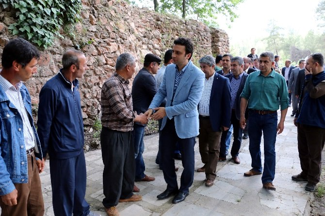 AK Parti’li Mustafa Köse, Döşemealtı’nda Vatandaşlarla Buluştu