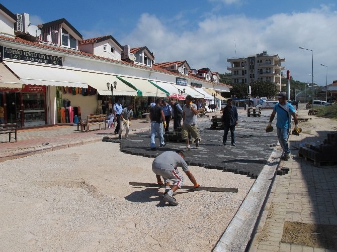 Alanya Türkler Mahallesi’nde Parke Çalışması Devam Ediyor