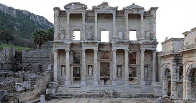 Efes Antik Kenti’ne UNESCO müjdesi