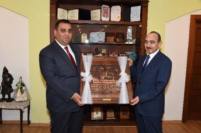 Azerbaycan Heyetinden Başkan Can’a Ziyaret