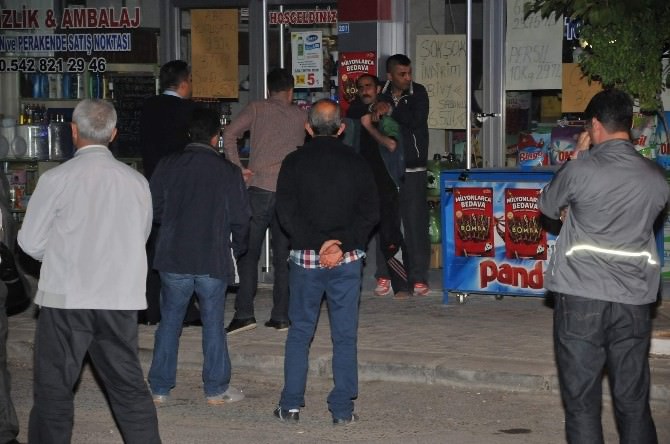 Gaziantep’te Sokak Ortasında Boynuna Bıçak Dayayıp Rehin Aldı