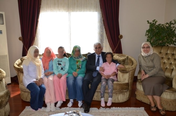 Sevgi Evlerinde Kalan Çocuklar Vali Orhan Alimoğlu’nu Ziyaret Etti