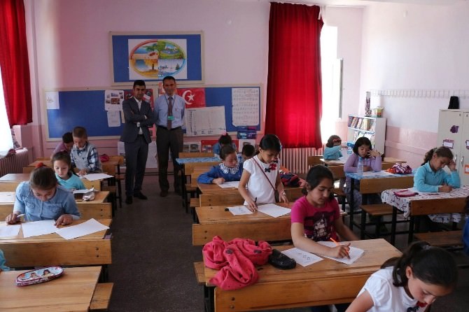 Hisarcık’ta Kitap Okuma, Anlama Ve Yorumlama Yarışması İlçe Finali Sınavı Yapıldı