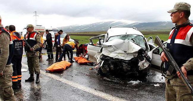 Kars- Ardahan karayolunda kaza: 6 ölü