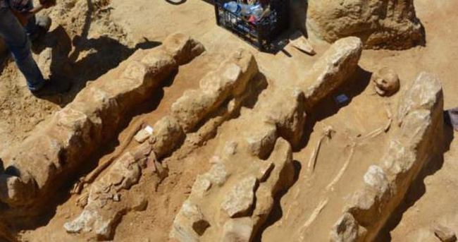 2 bin 500 yıllık antik mezarlık ortaya çıktı!