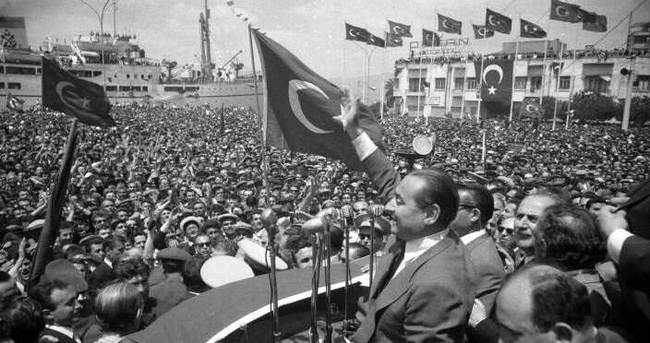 14 Mayıs 1950’nin parolasıdır: Durmak yok yola devam