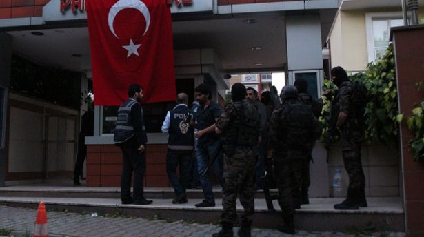 İstanbul’da şafak operasyonu