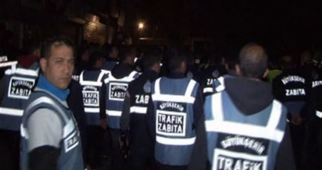 İstanbul zabıtasından gece yıkım operasyonu