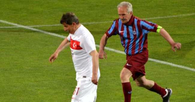 Başbakan Davutoğlu’ndan Avni Aker’de gol şov