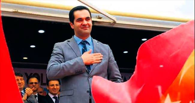 AK Parti Adana milletvekili adayına bıçaklı saldırı