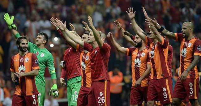 Yazarlar Galatasaray - Beşiktaş derbisini yorumladı