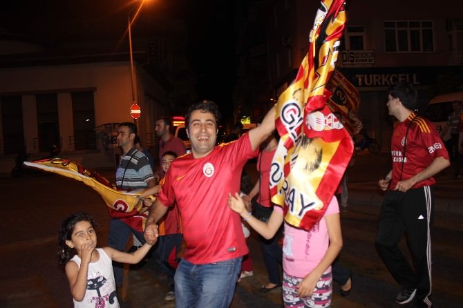 Aydın’da Galatasaraylıların Şampiyonluk Coşkusu