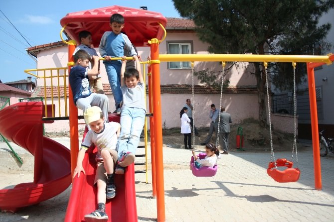 Boyalıca İlkokulu’na Oyun Parkı