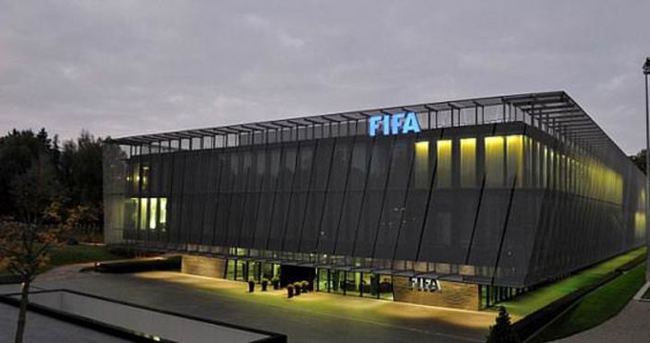 İsviçre polisi FIFA yetkililerini gözaltına aldı!