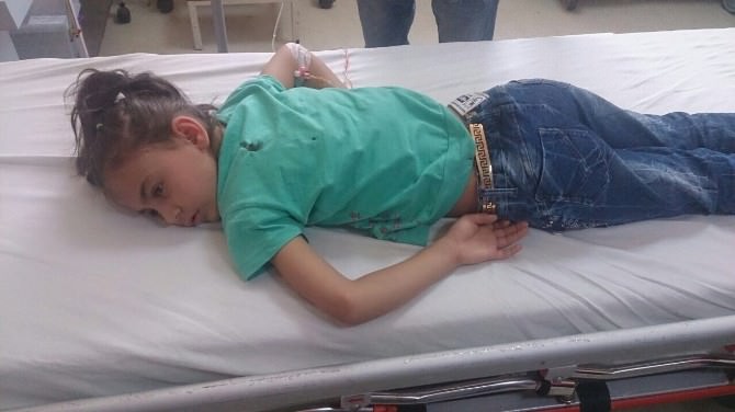 Suriyeli Küçük Kız Maganda Kurşunuyla Yaralandı
