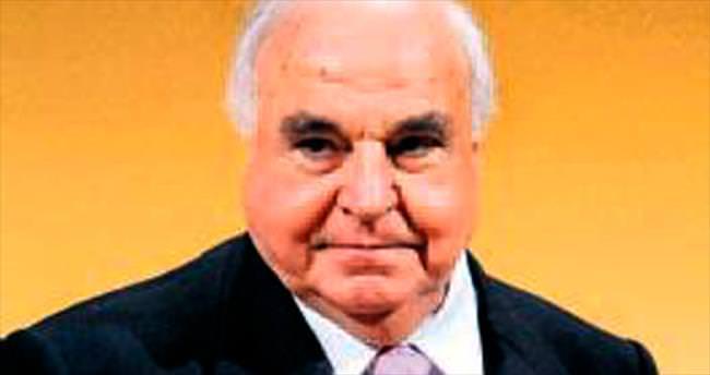 Helmut Kohl yoğun bakımda