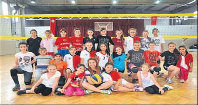Menderes’te spor okulları açılıyor