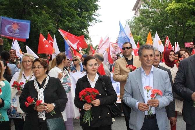 AK Partili Vekil Adaylarından Bakırköy’de Sevgi Yürüyüşü