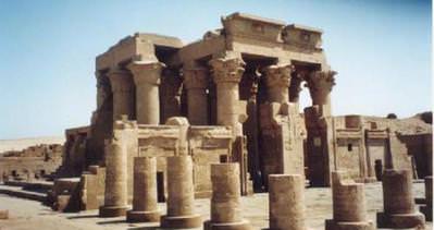 Mısır’da Karnak Tapınağı’nda bombalı saldırı