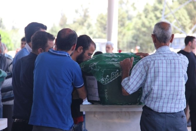 Adıyaman’da Boğularak Ölen 3 Kişi Gaziantep’te Defnedildi