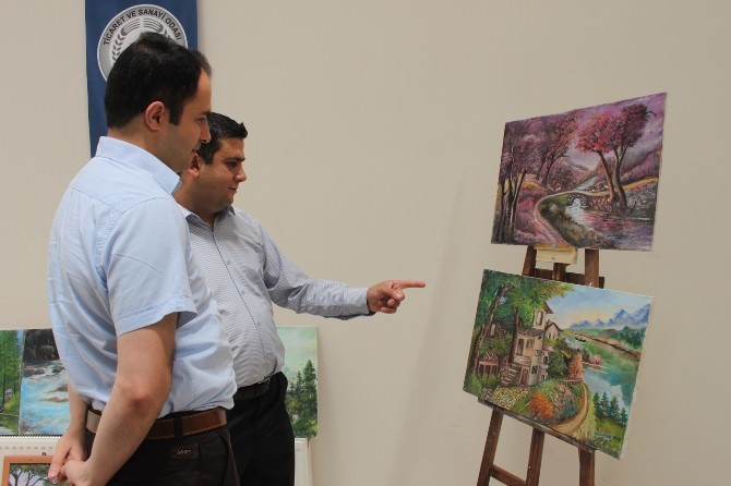 Aksaray’da Türkmenler Yararına Resim Sergisi Açıldı