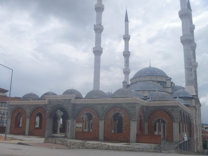 Kayı Boyu Camii’nde İnşaat Çalışmalar Devam Ediyor
