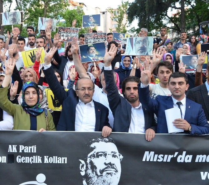 Mursi’ye İdam Kararı Trabzon’da Protesto Edildi