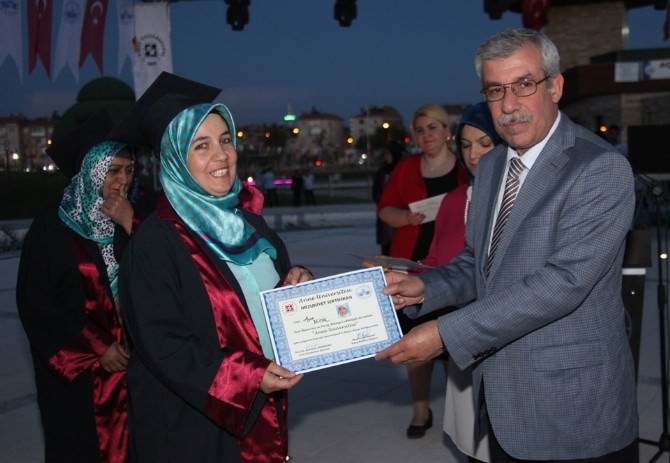 Türkiye’nin 5. Anne Üniversitesi İkinci Kez Mezunlarını Verdi