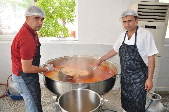 Elbistan’da Günde 20 Bin Kişiye Sıcak Yemek Dağıtılacak