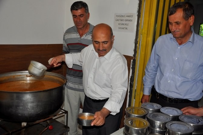 Bayat Belediyesi’nden 350 Aileye Sıcak Yemek