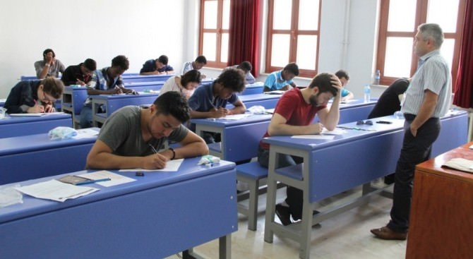 DPÜ’de ’Yabancı Uyruklu Öğrenci Sınavı’na 47 Ülkeden 967 Öğrenci