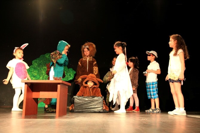 Çocuk Tiyatroculardan Drama Oyunu